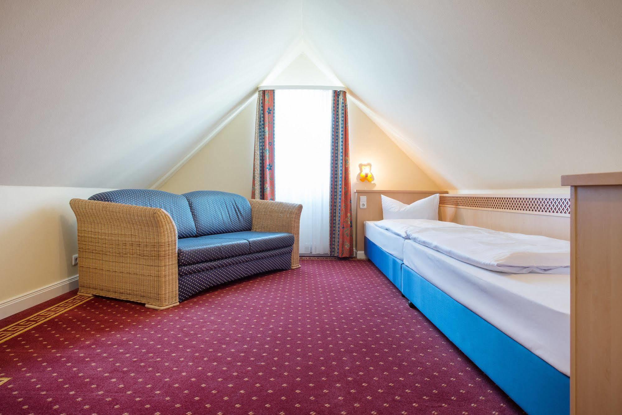 Aparthotel Kuehlungsborn, Villa Am Konzertgarten エクステリア 写真