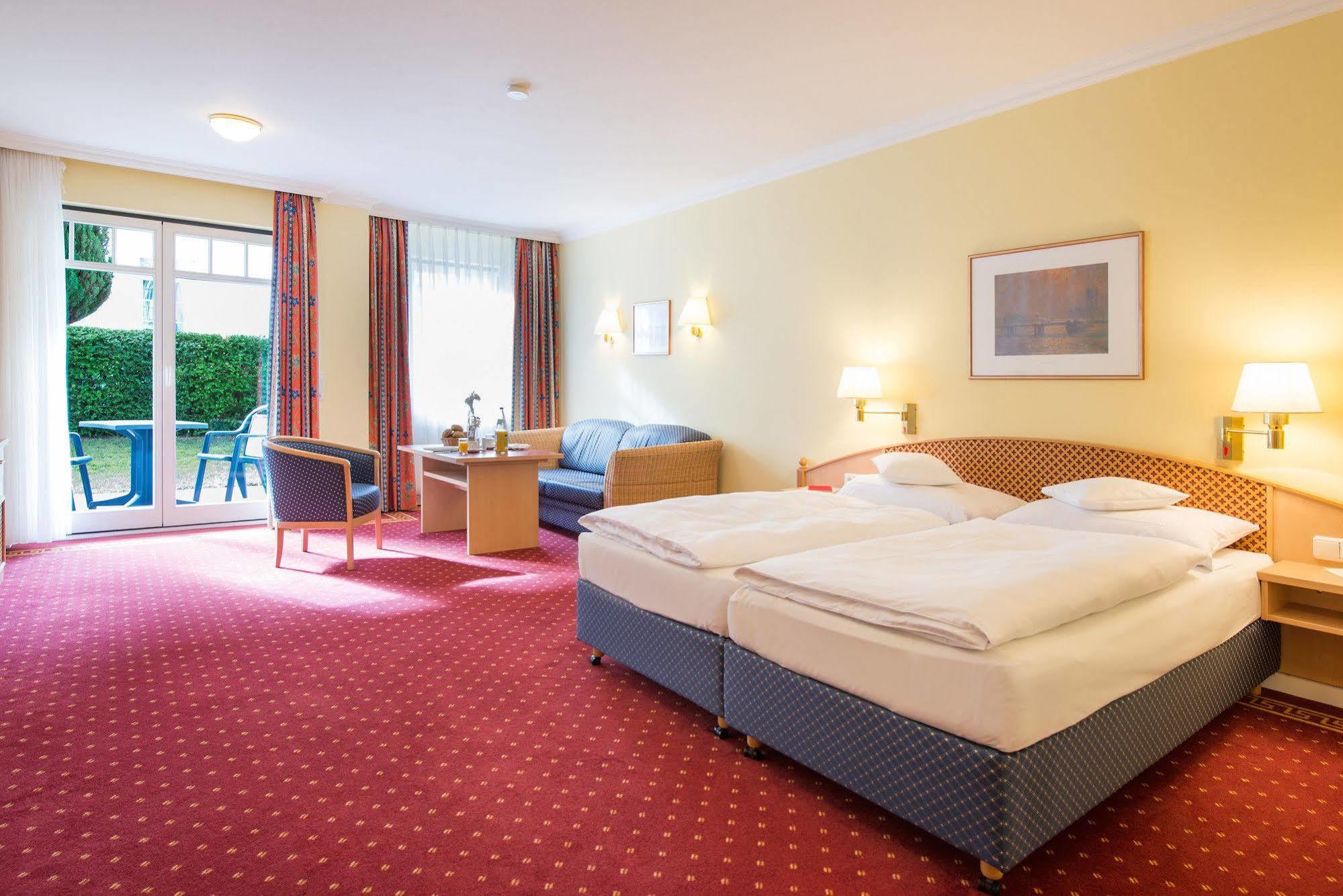Aparthotel Kuehlungsborn, Villa Am Konzertgarten エクステリア 写真
