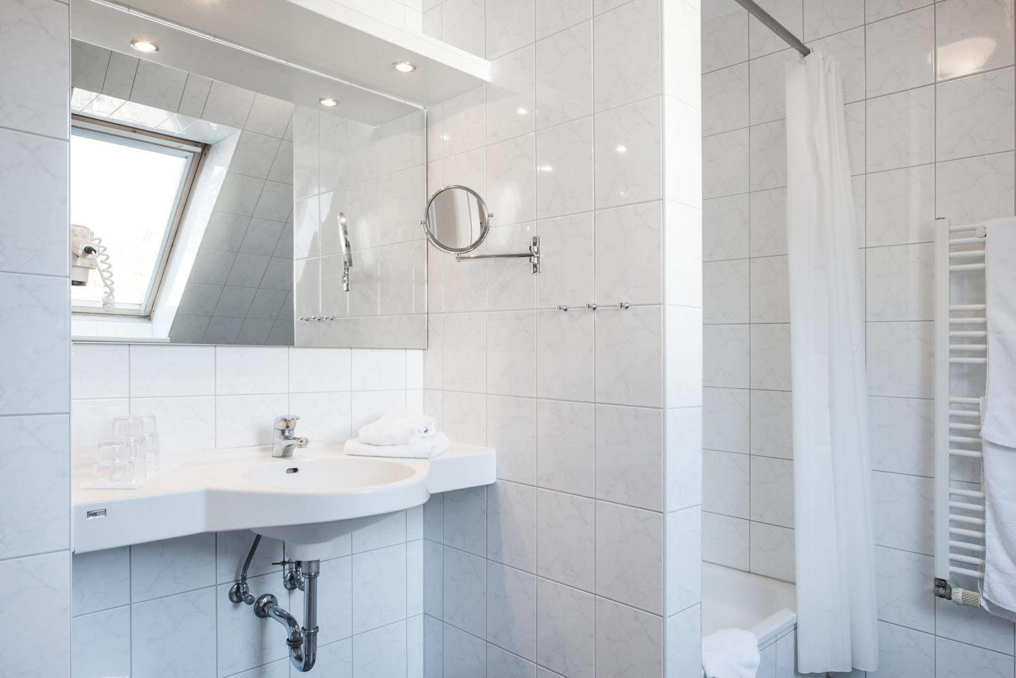 Aparthotel Kuehlungsborn, Villa Am Konzertgarten エクステリア 写真