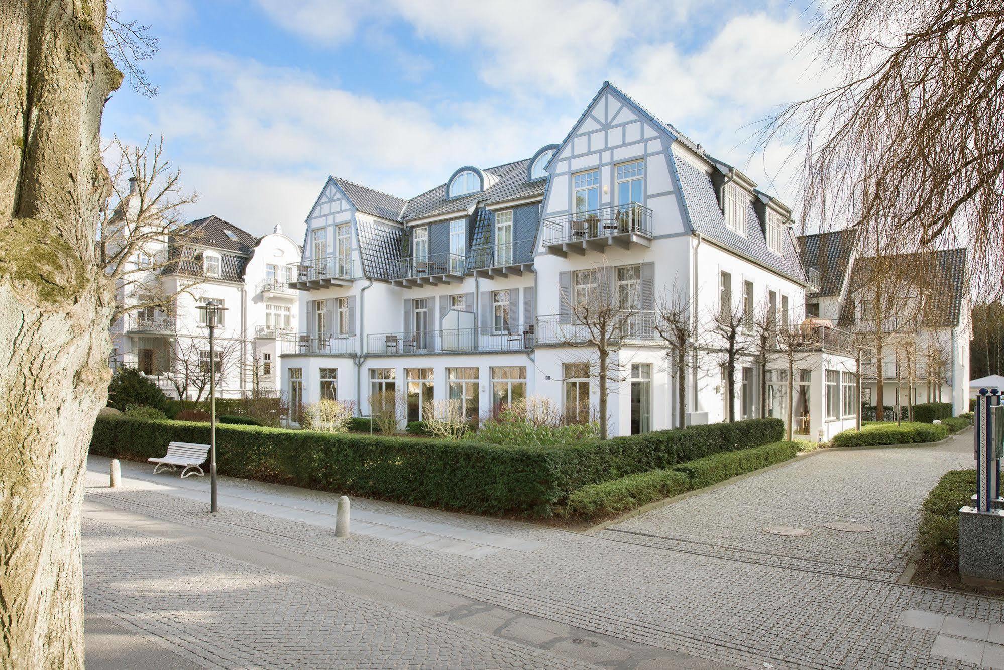 Aparthotel Kuehlungsborn, Villa Am Konzertgarten エクステリア 写真