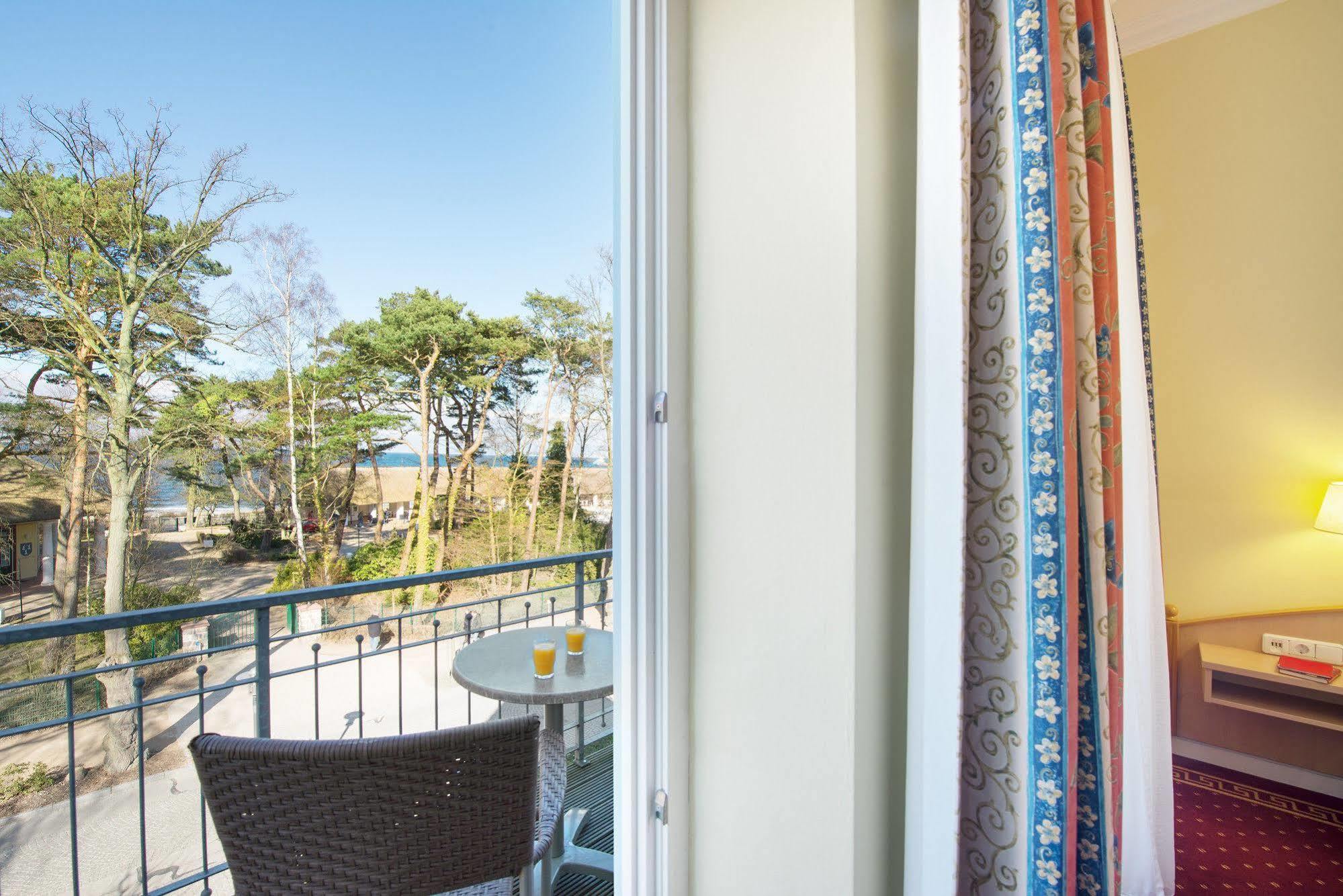 Aparthotel Kuehlungsborn, Villa Am Konzertgarten エクステリア 写真